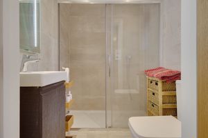 Bedroom One (En-Suite)- click for photo gallery
